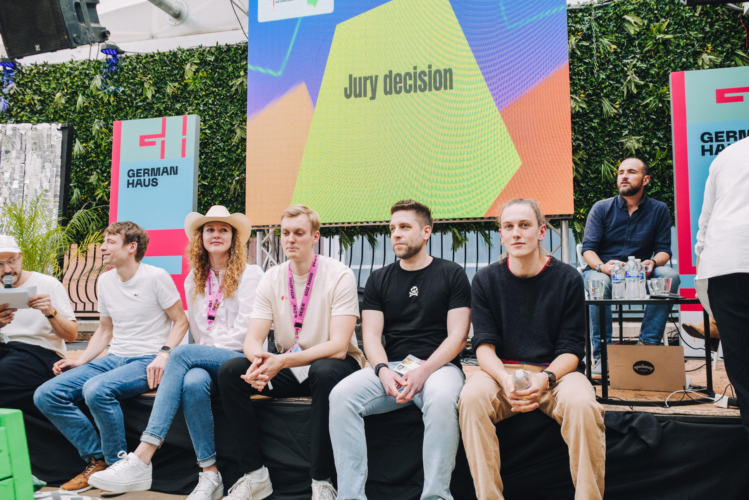 Junge Menschen bei der SXSW 2025