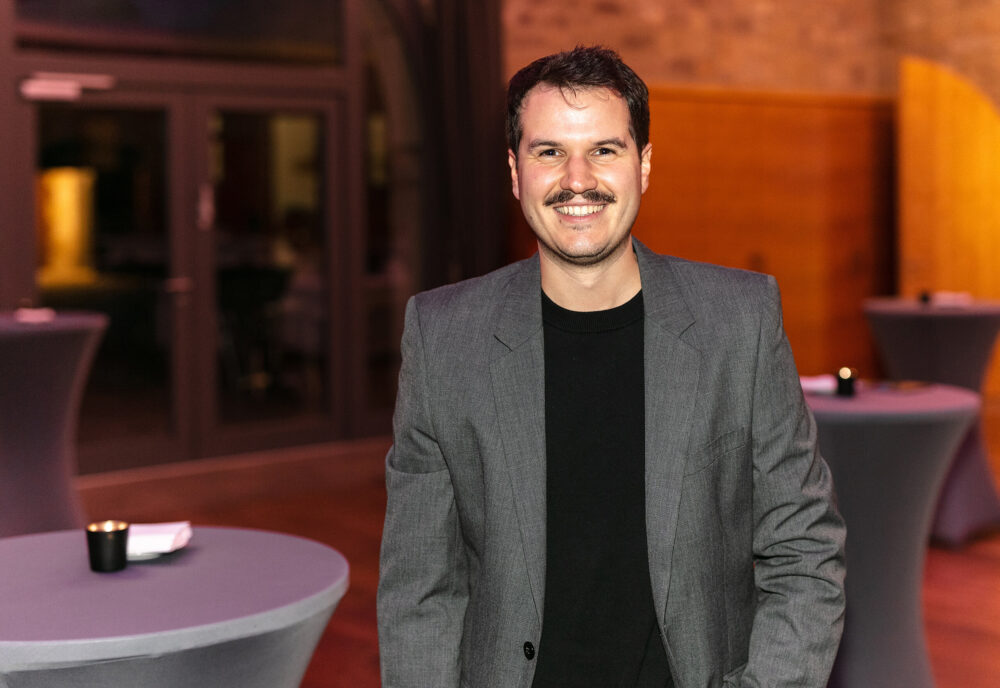 Manuel Scholze bei einer Abendveranstaltunf